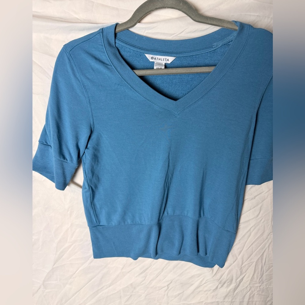 Athleta Women's Teal Short Sleeve V-Neck Top